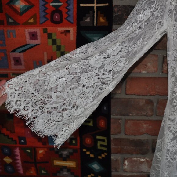 Calla Blanche Ivory White Sheer Lace Robe, Bell Sleeves. New with tags. M - Picture 7 of 10
